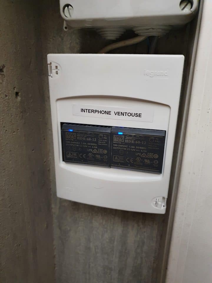 Coffret alimentations 12v interphone